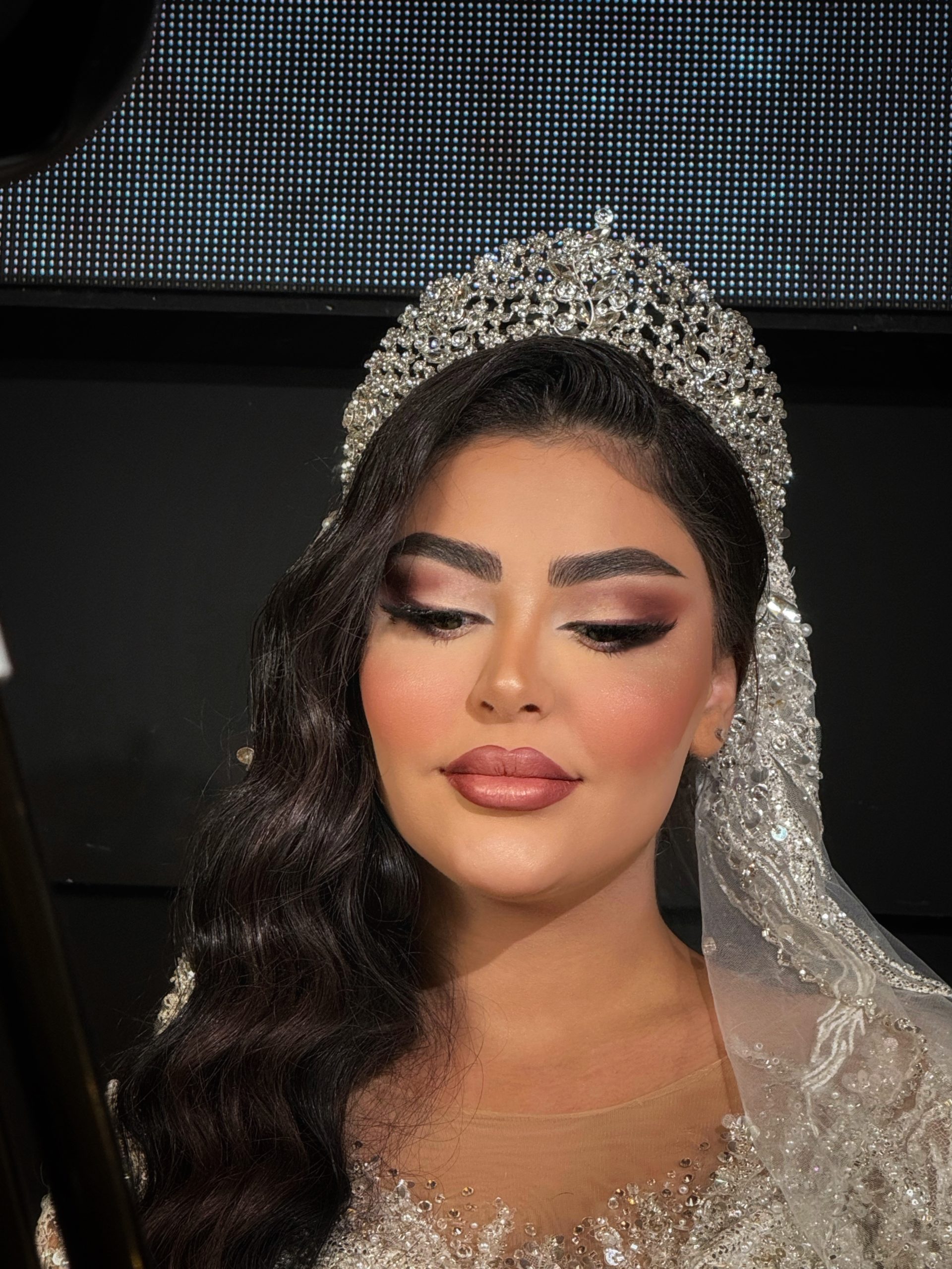 سالن زیبایی ملکا میکاپ شینیون عروس در مشهد وکیل آباد